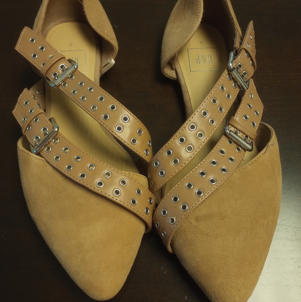 Gap Tan Flats - Size 8 - Pointed Toe & Straps